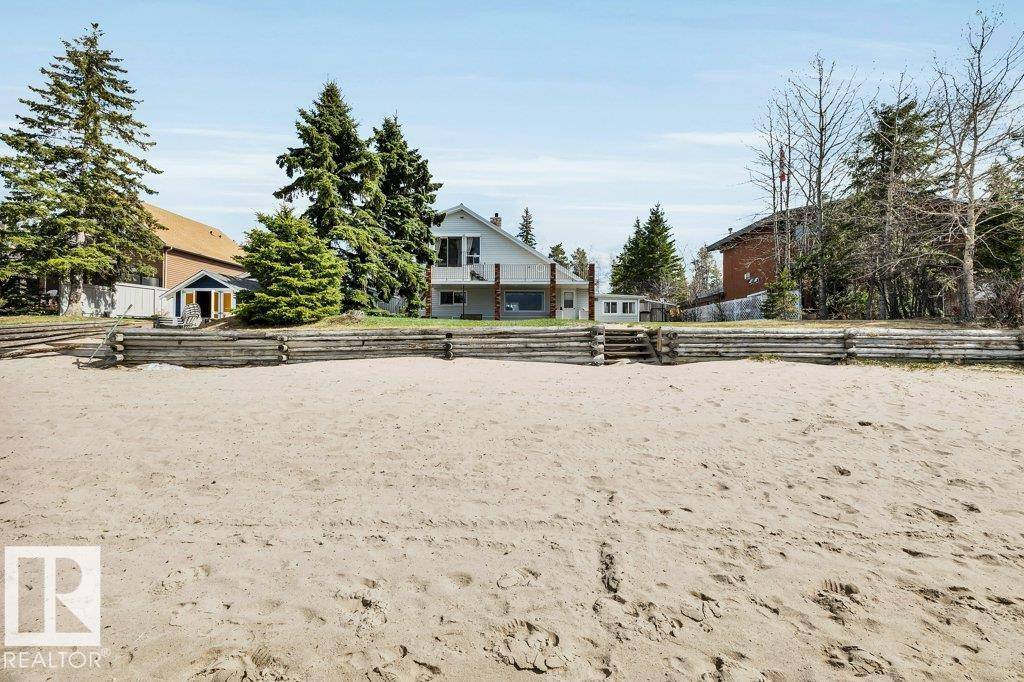 Rural Wetaskiwin County, AB T0C 1X0,907-1st Ave Ma-Me-O Beach