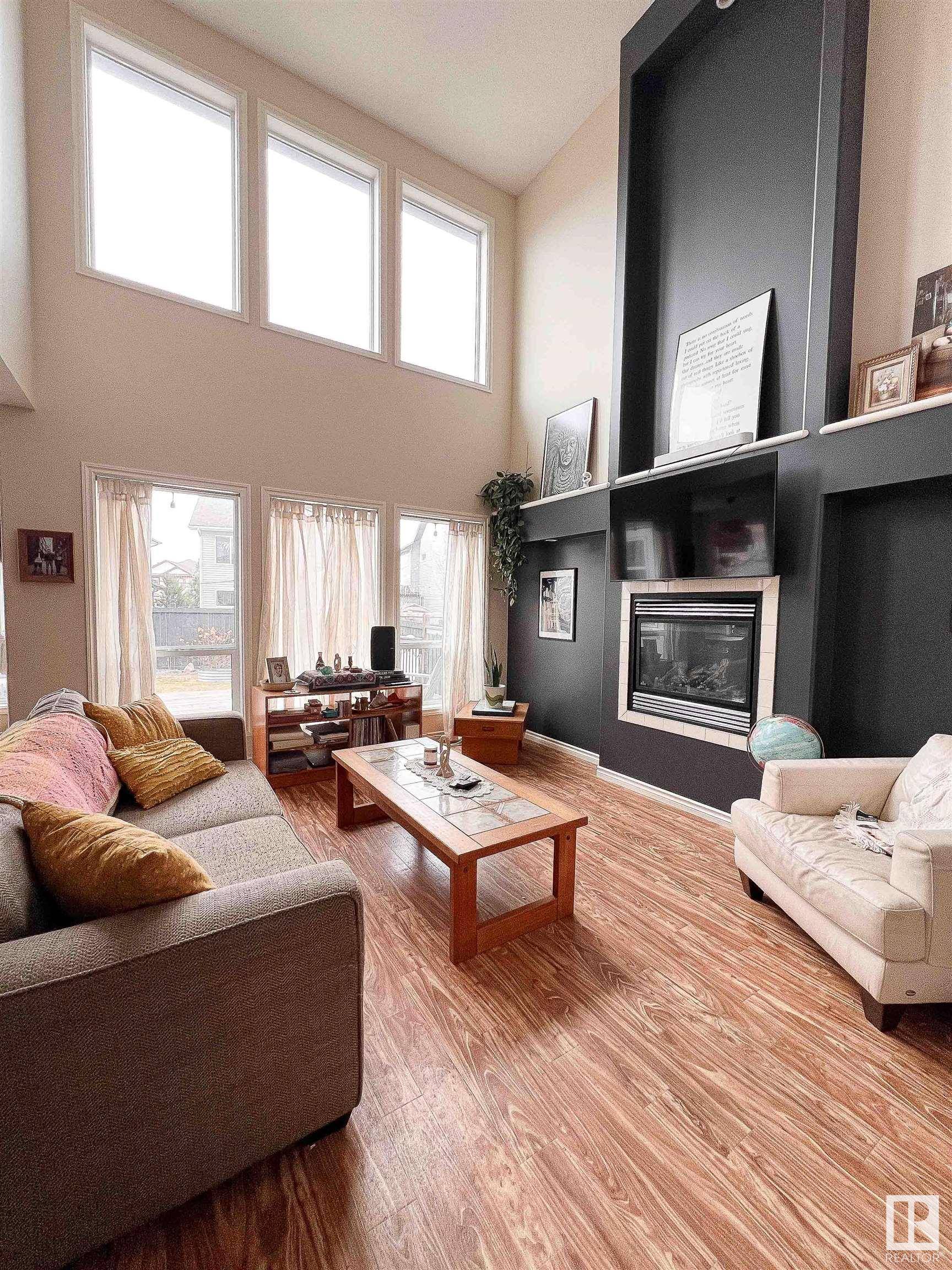 Beaumont, AB T4X 0E8,5 BAIE Madelene