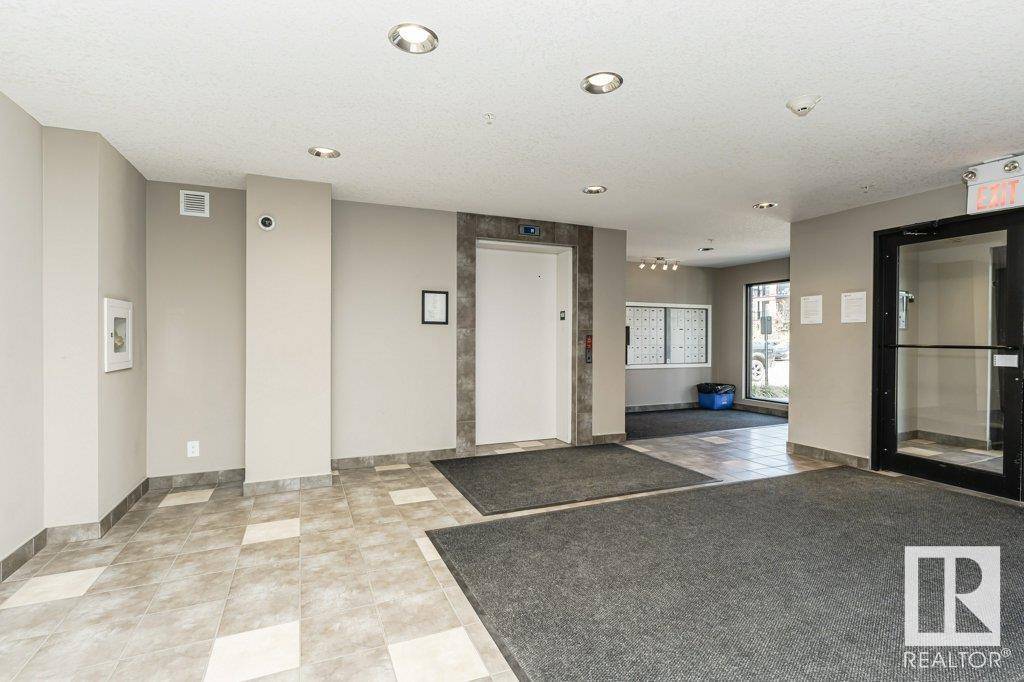 Edmonton, AB T6X 2A8,#201 5521 7 AV SW
