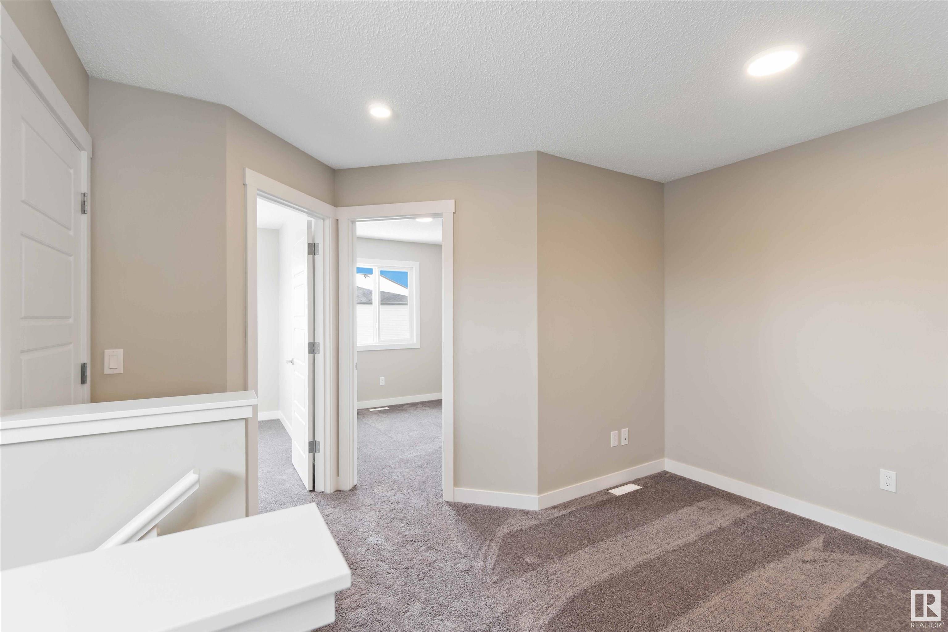 Edmonton, AB T5Y 4H2,6356 175 AV NW