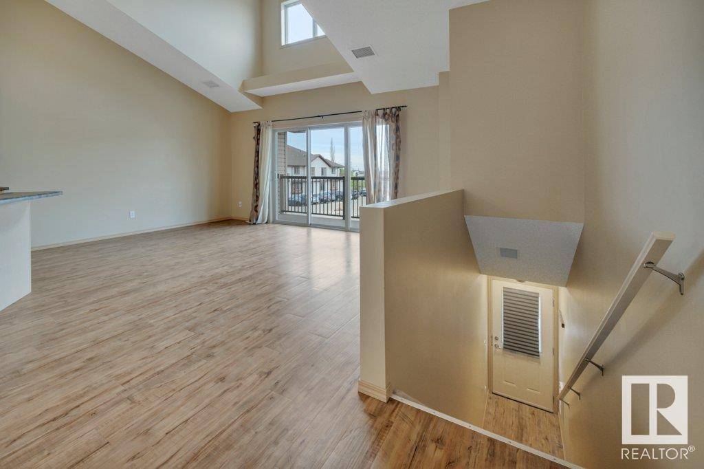 Edmonton, AB T6X 0K4,#62 604 62 ST SW
