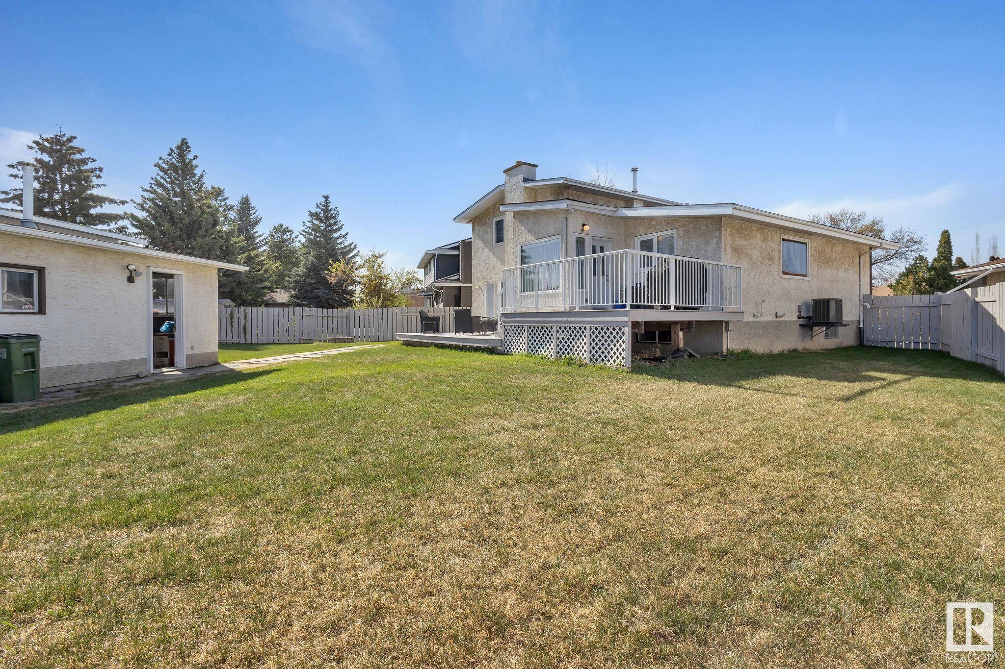Edmonton, AB T5X 3L1,11003 170 AV NW