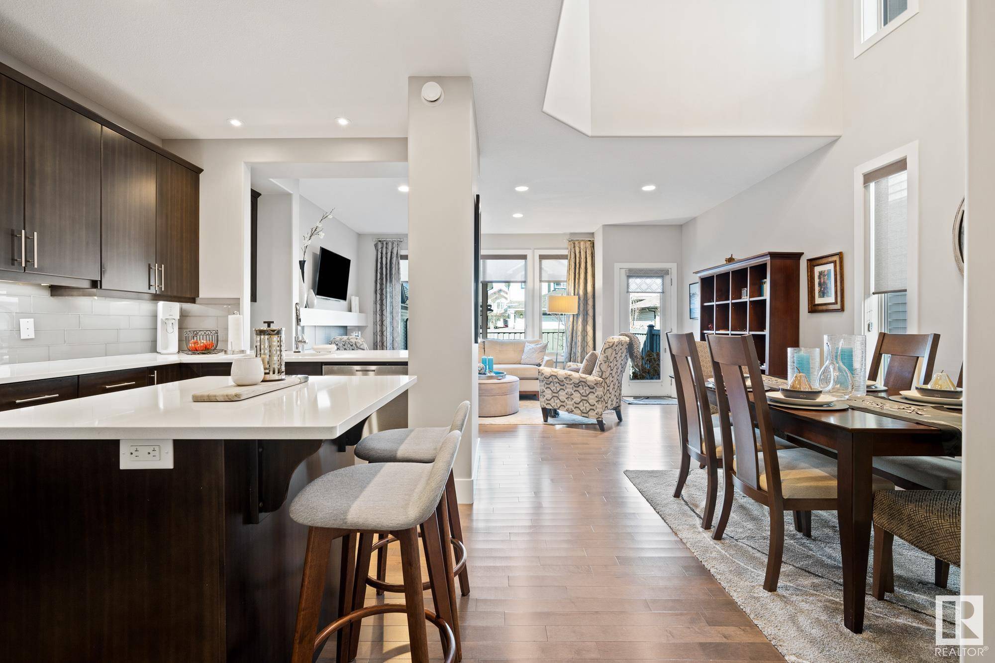 Edmonton, AB T6W 2L8,3230 ALLAN WY SW