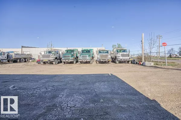 Edmonton, AB T6B 2P7,3652 74 AV NW