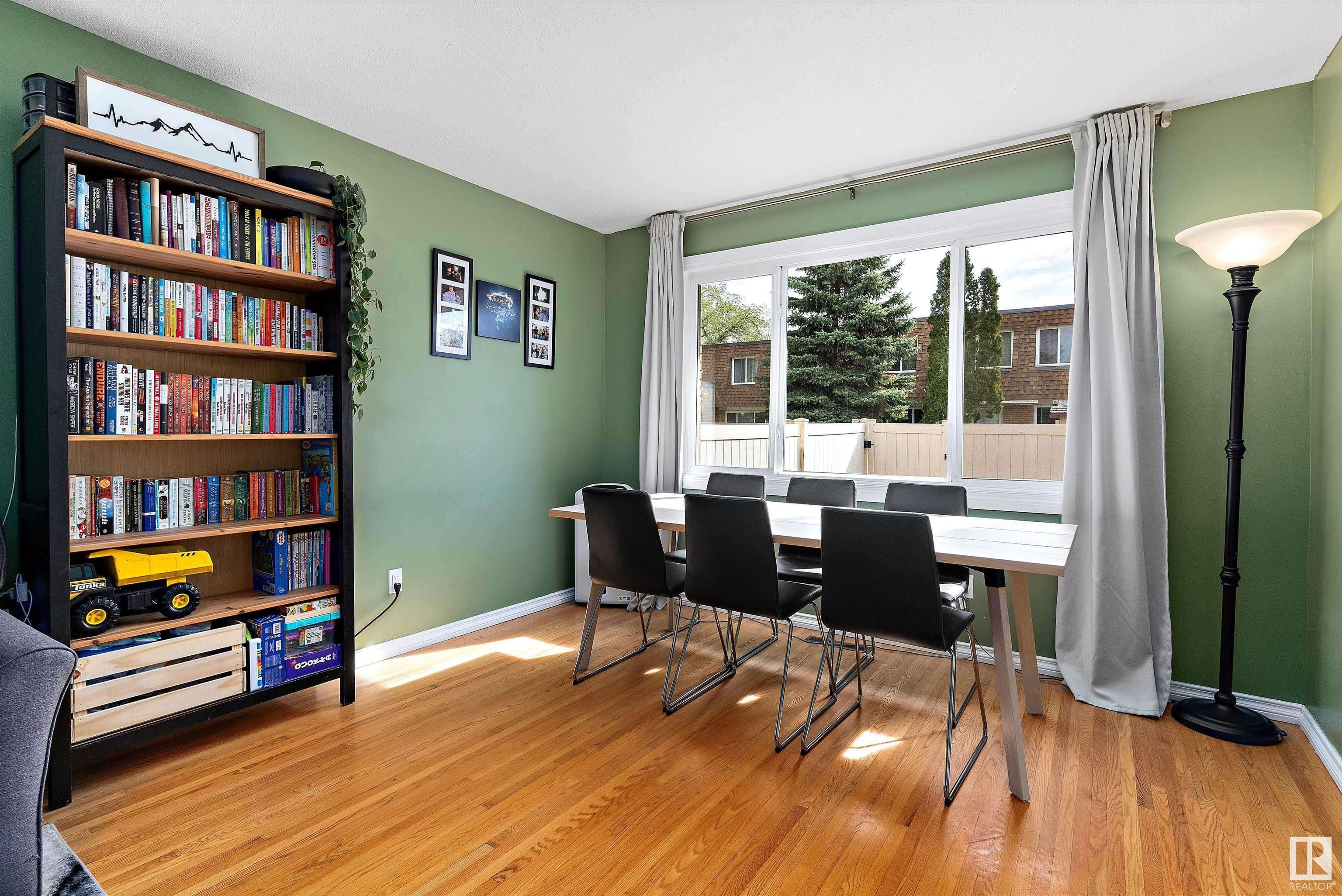 Edmonton, AB T5C 3C4,127 LONDONDERRY SQUARE SQ NW