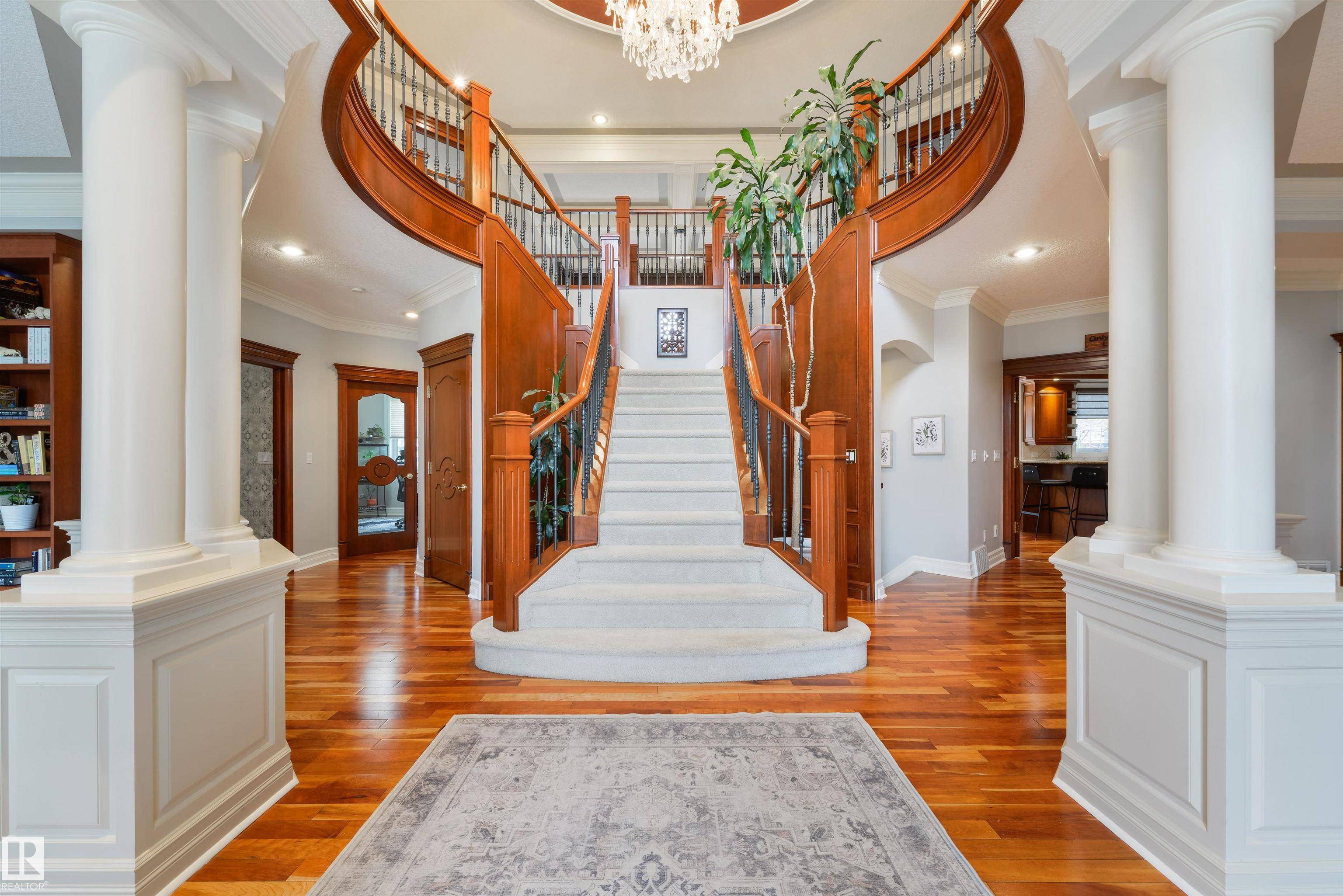 Edmonton, AB T6R 2W9,727 HETU LN NW