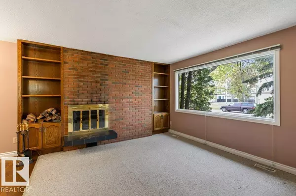 Edmonton, AB T6K 0L4,7503 36B AV NW