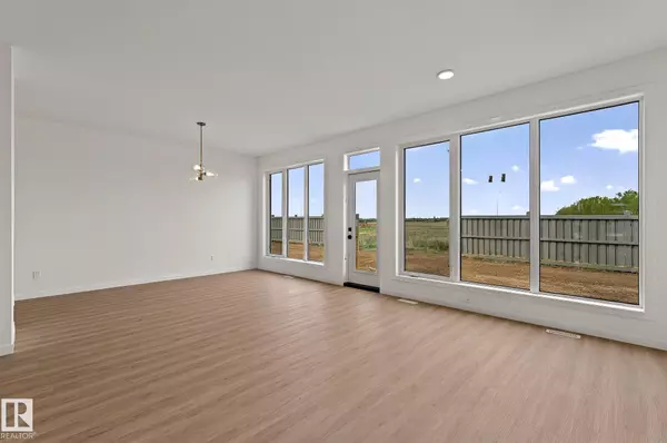 Edmonton, AB T5T 7N7,8276 229 ST NW