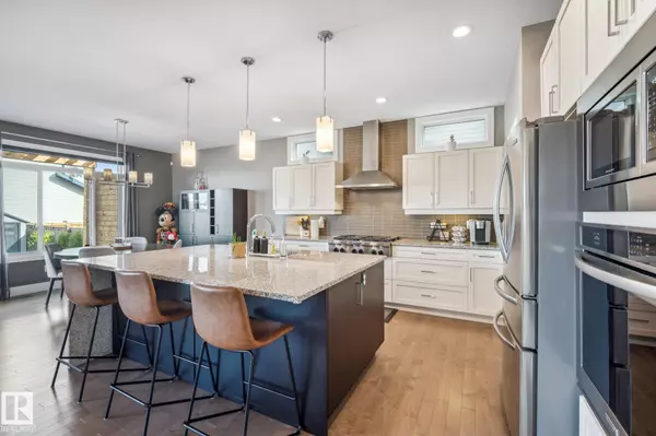 Edmonton, AB T6W 2H4,2135 GLENRIDDING WY SW