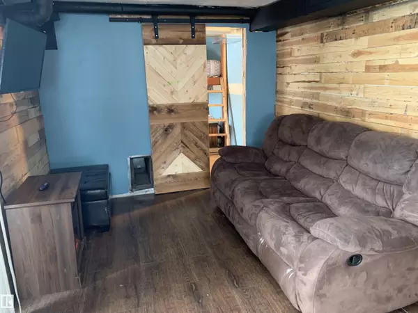 Rural Lac Ste. Anne County, AB T0E 0A0,4816 59 ST