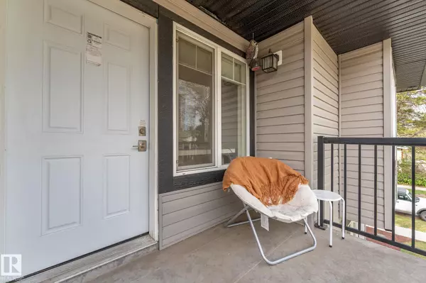 Edmonton, AB T5M 0Y6,12837 112 AV NW