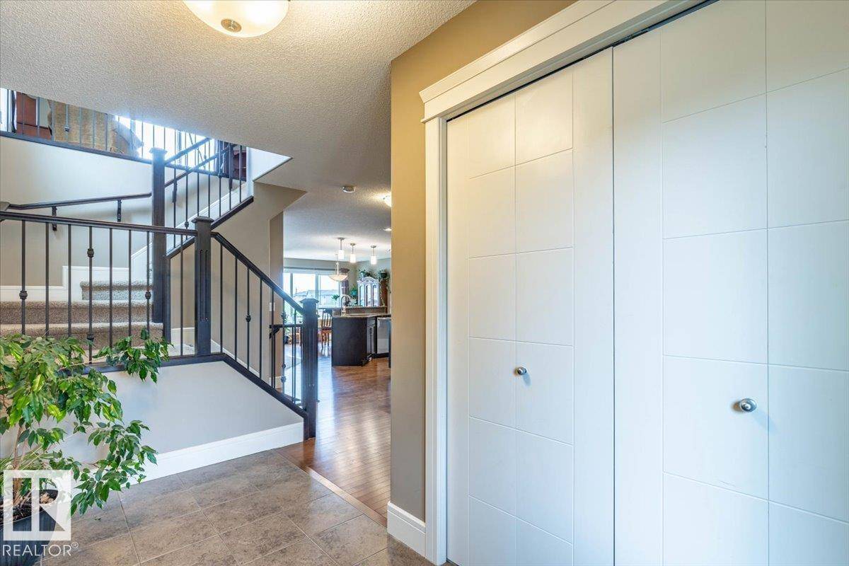 Stony Plain, AB T7Z 0H2,1602 WESTERRA AV