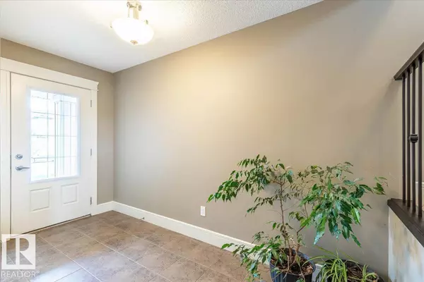 Stony Plain, AB T7Z 0H2,1602 WESTERRA AV