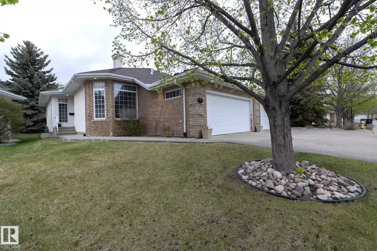 Edmonton, AB T6R 2S3,#3 1008 BUTTERWORTH PT NW