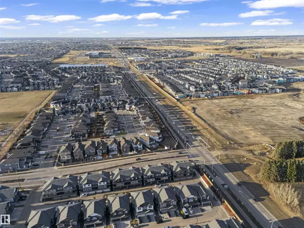 Edmonton, AB T6T 2C3,#2 1703 16 AV NW