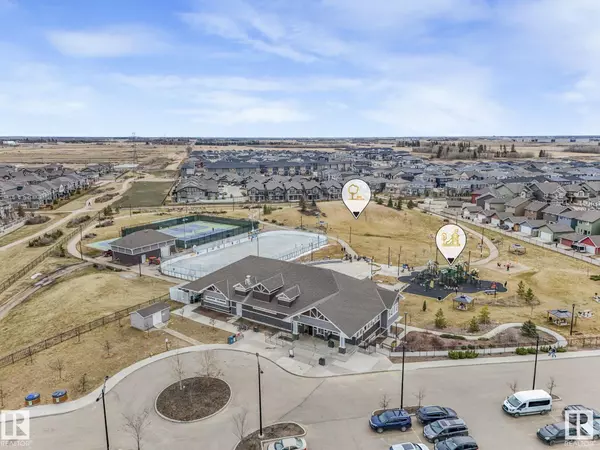 Edmonton, AB T6X 2Z4,9413 PEAR CR SW