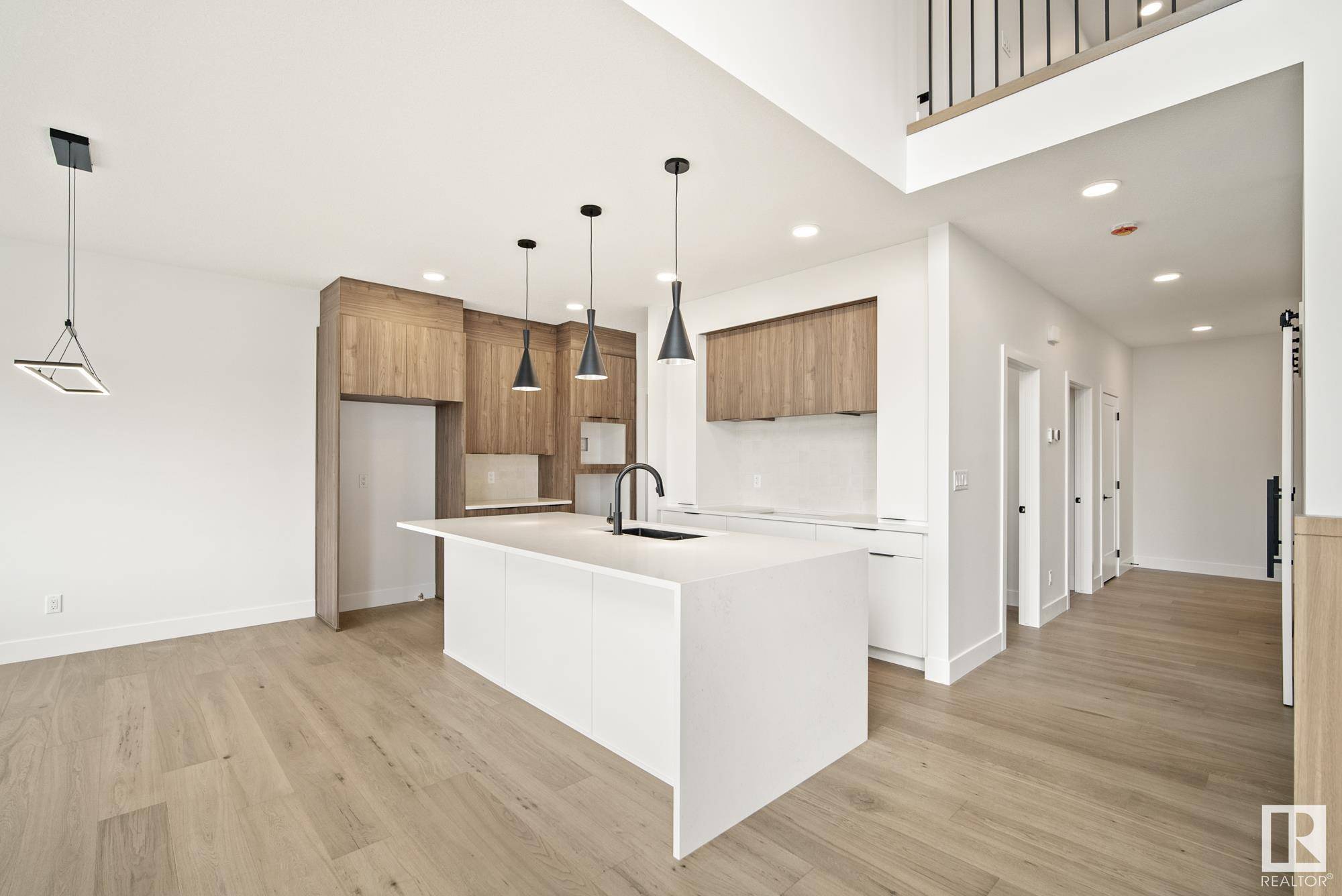 Edmonton, AB T6W 5N7,7095 KIVIAQ CR SW