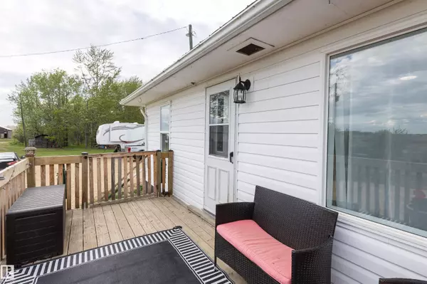 Rural Barrhead County, AB T7N 1N3,60412 RR 43A