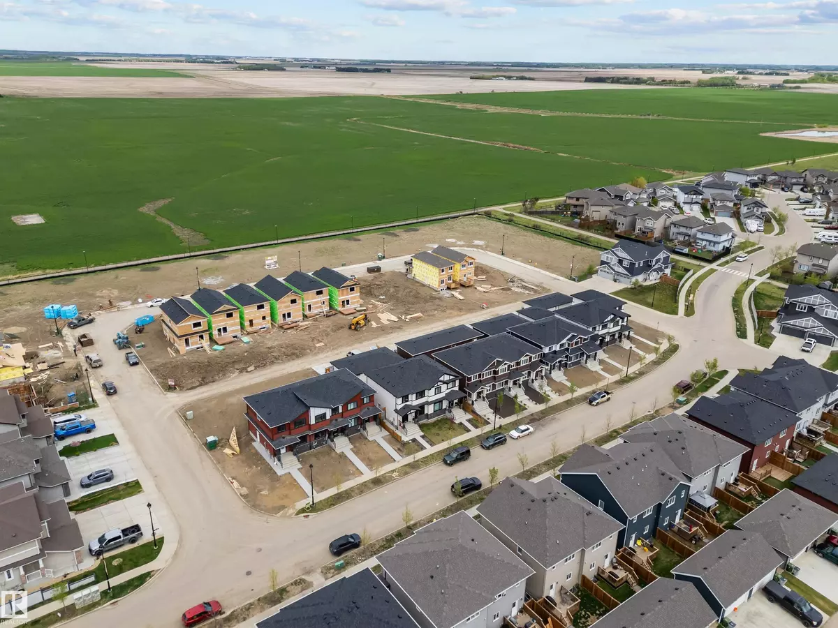 Morinville, AB T8R 2P1,9826 107 AV