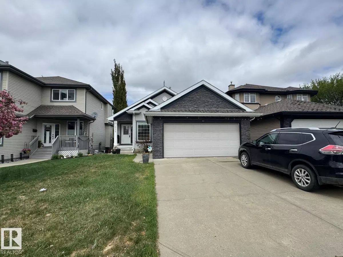 Edmonton, AB T6R 3G5,258 Hilliard Green NW