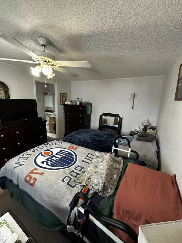 Warburg, AB T0C 2T0,113 woodlands DR