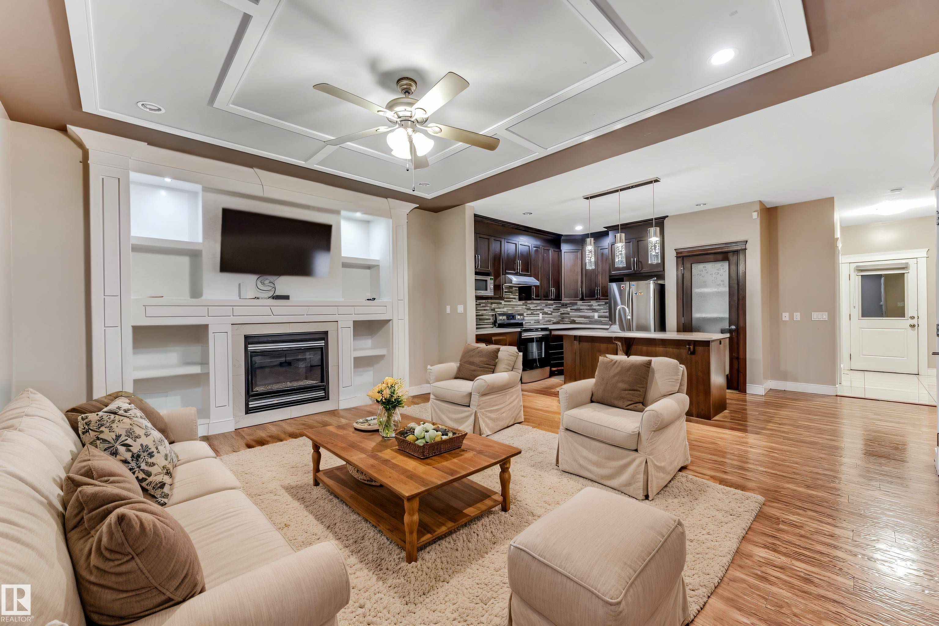 Edmonton, AB T6T 0X9,2628 11 ST NW NW