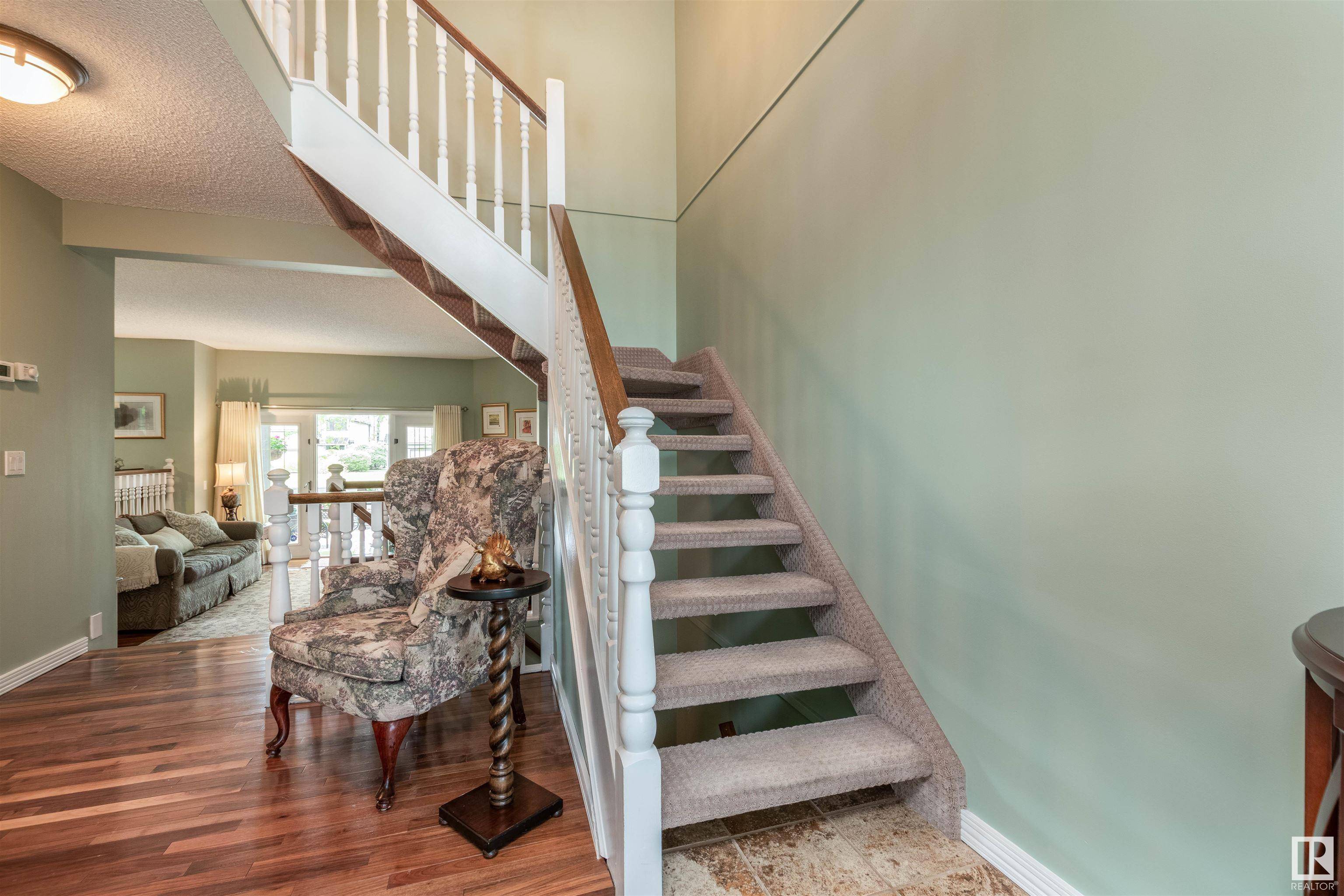 Sherwood Park, AB T8A 4E4,652 WOODBRIDGE WY