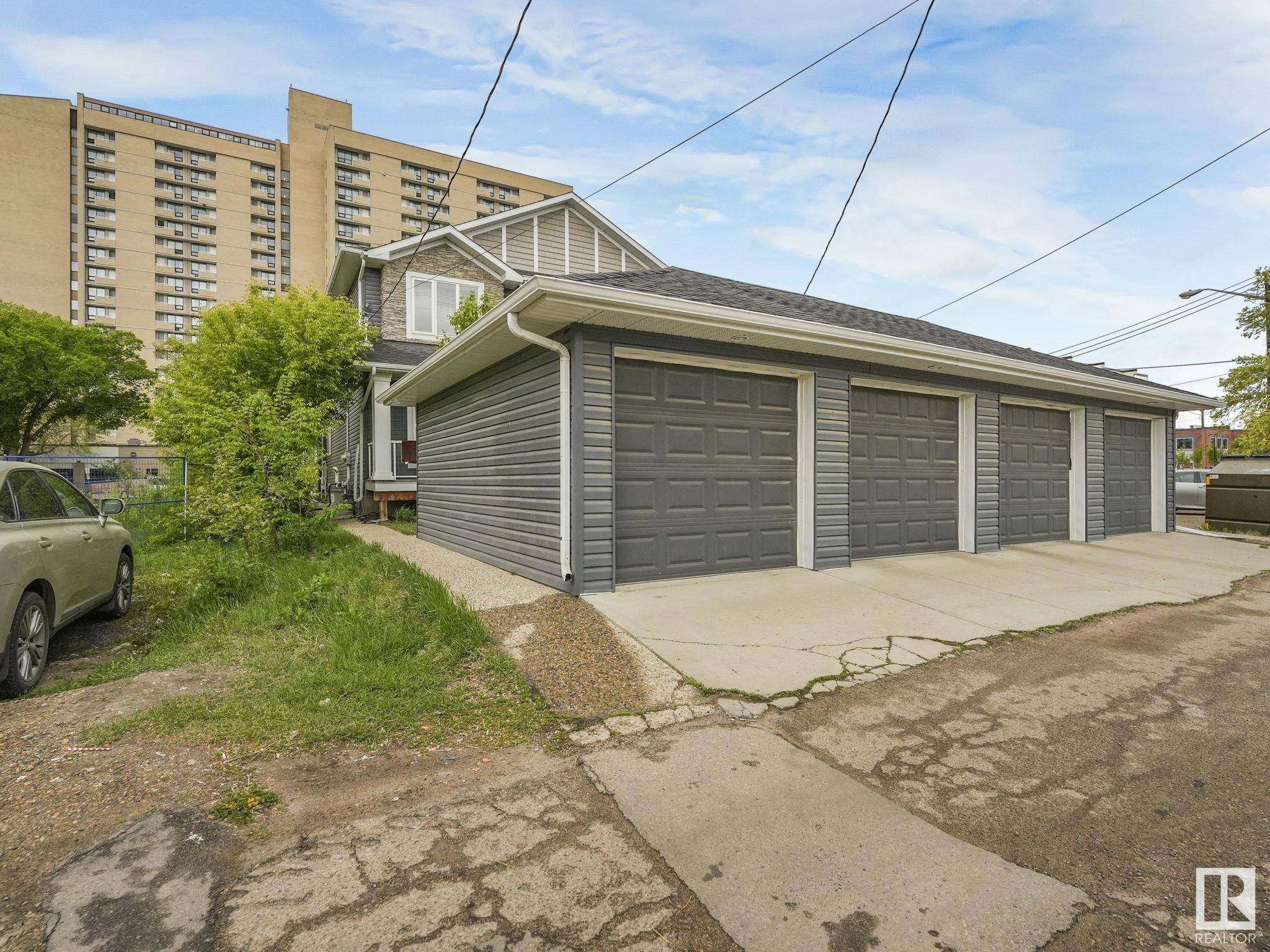 Edmonton, AB T5K 2A5,#2 10319 120 ST NW