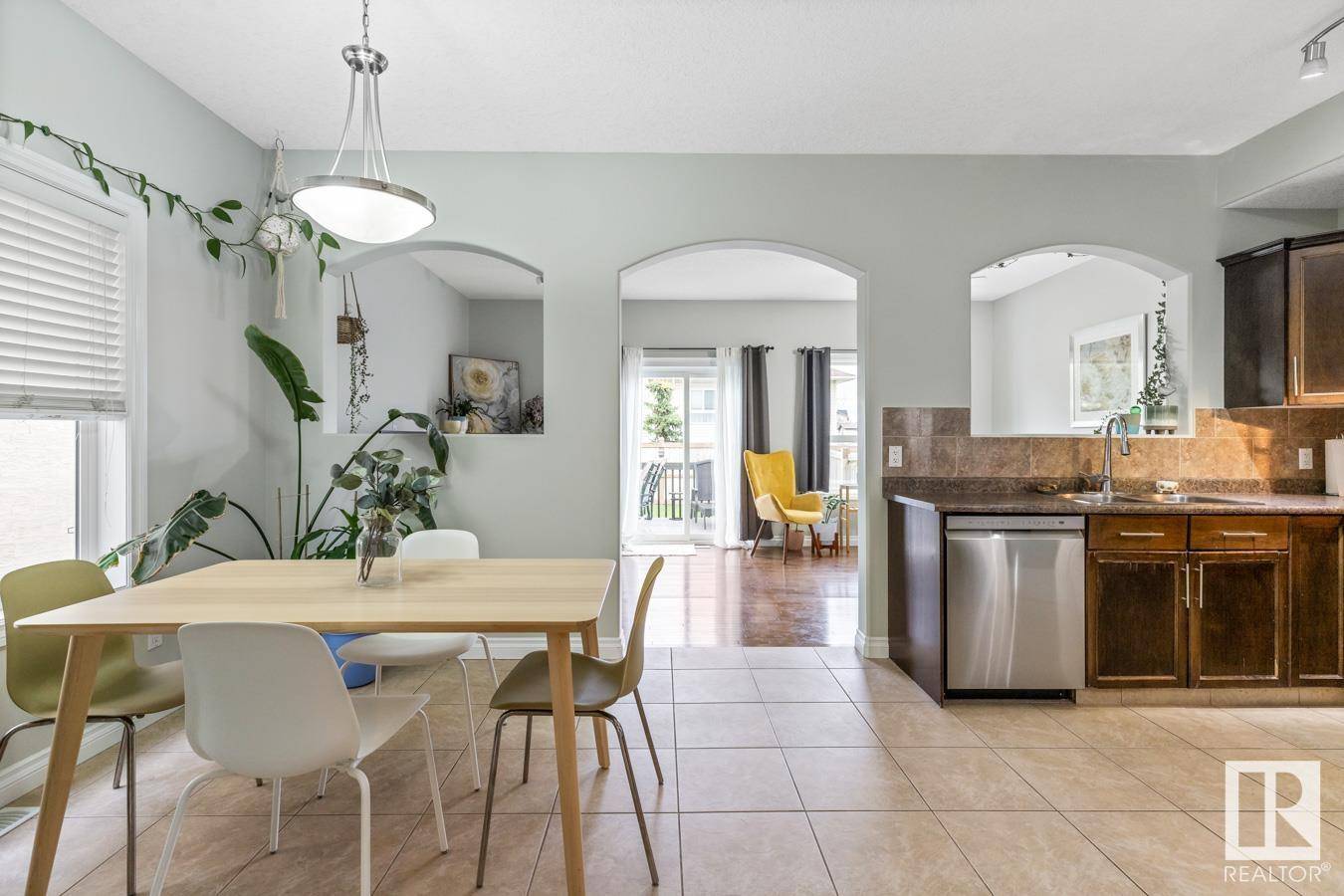 Edmonton, AB T5Y 0H5,16405 53 ST NW