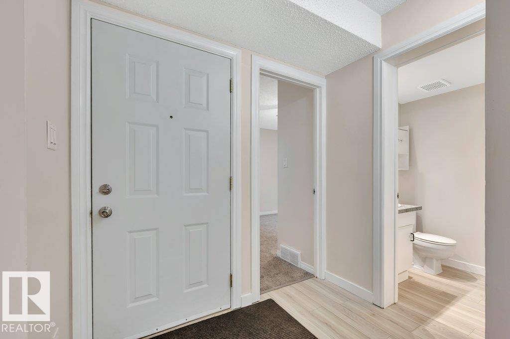 Edmonton, AB T6K 3Z3,#91 7604 29 AV NW