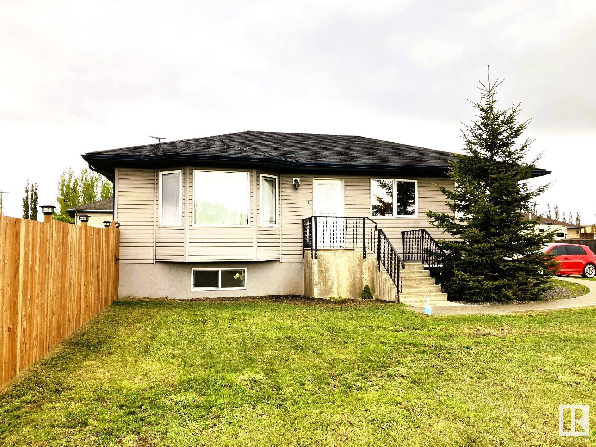 5001 54 ST, Two Hills, AB T0B 4K0
