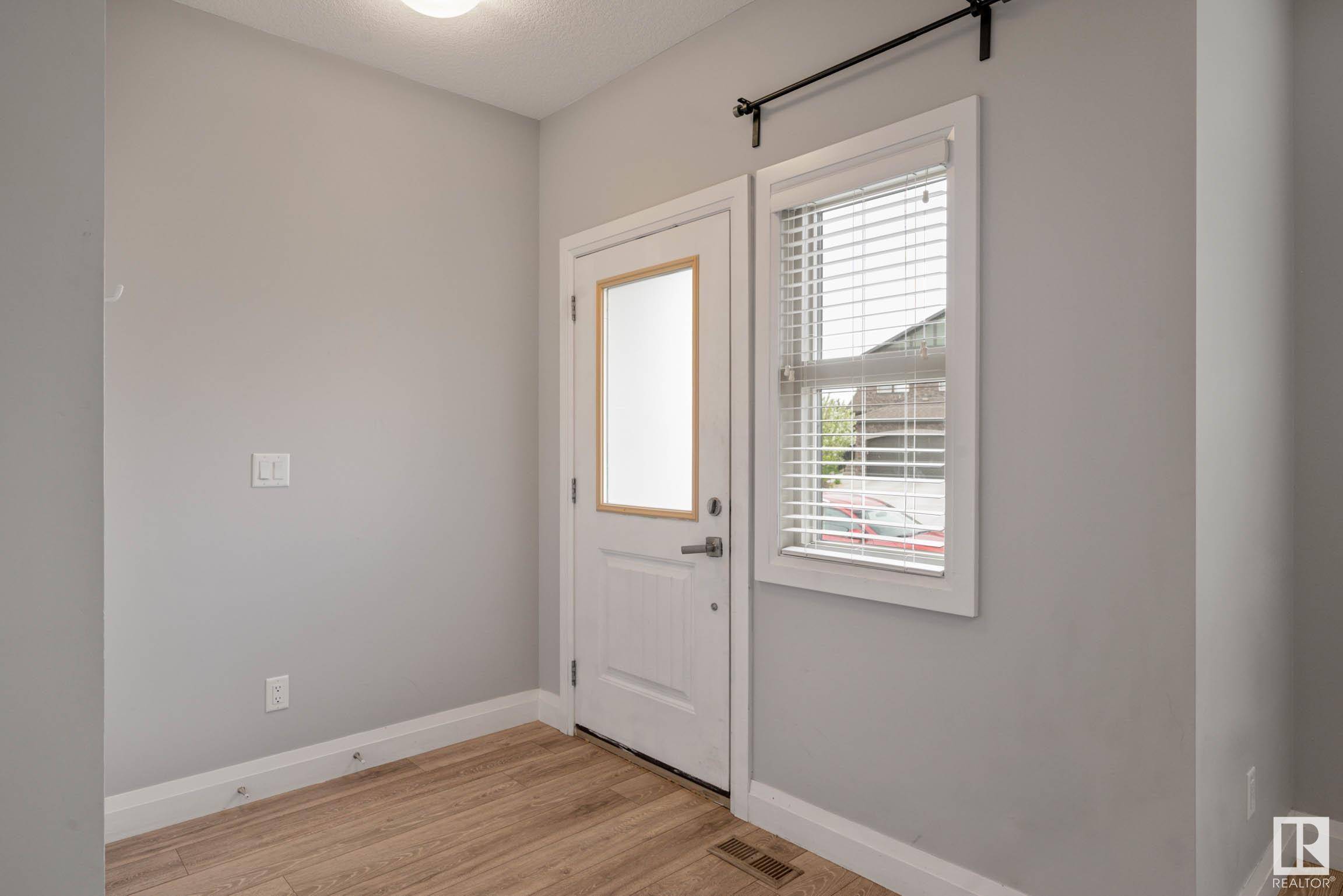 Spruce Grove, AB T7X 0M1,30 GREENBURY MR