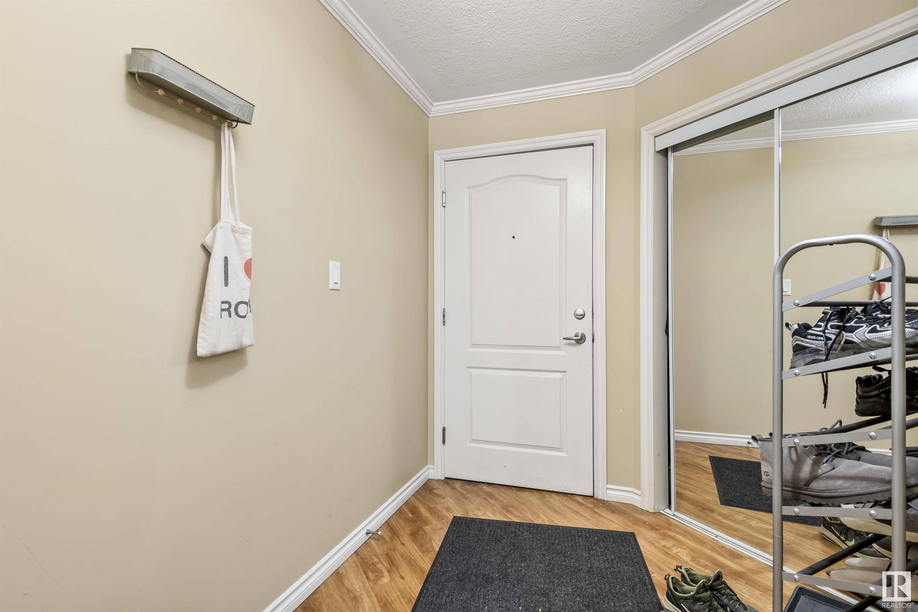Edmonton, AB T5K 2X7,#403 9938 104 ST NW