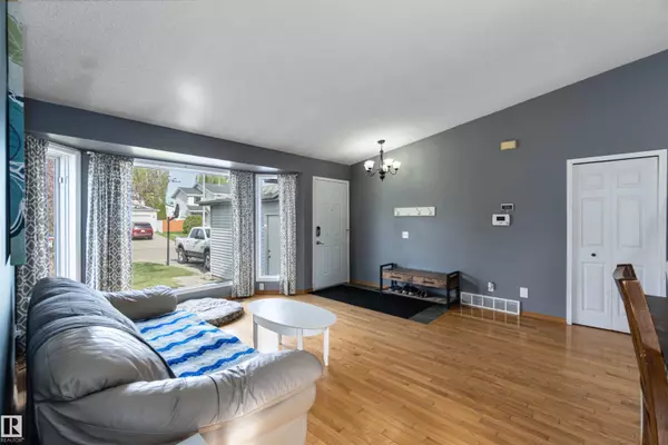 Stony Plain, AB T7Z 1K4,24 ABERDEEN CR