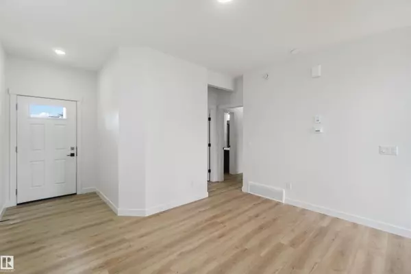 Edmonton, AB T6T 2V1,1635 12 ST NW