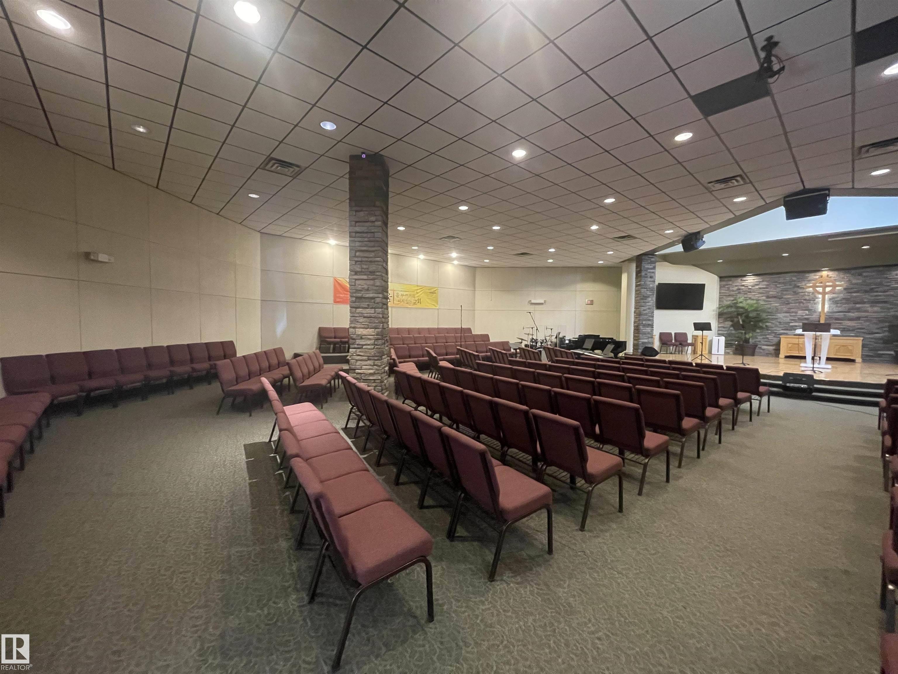 Edmonton, AB T6A 2R2,9920 67 ST NW