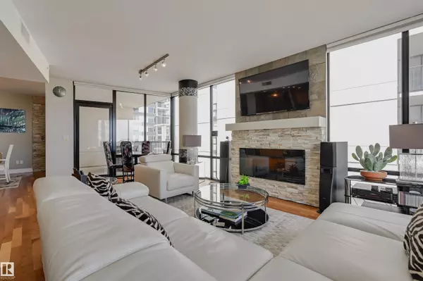Edmonton, AB T5K 1Y8,#802 10028 119 ST NW