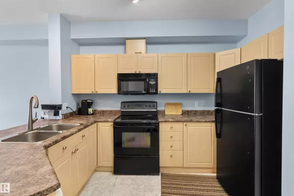 Edmonton, AB T5Y 0H6,#225 4304 139 AV NW