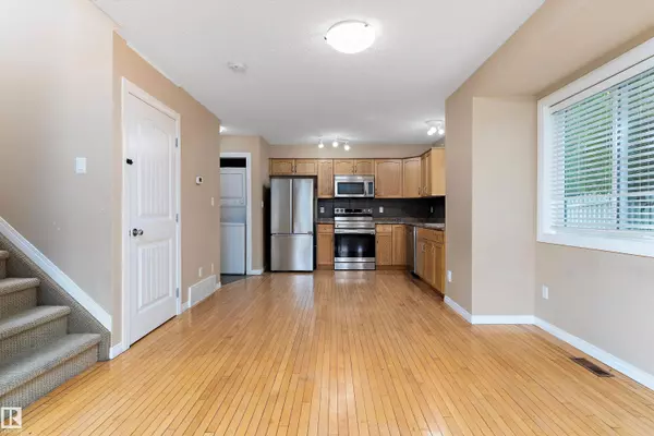 Edmonton, AB T5B 2N8,11945/11947 80 ST NW