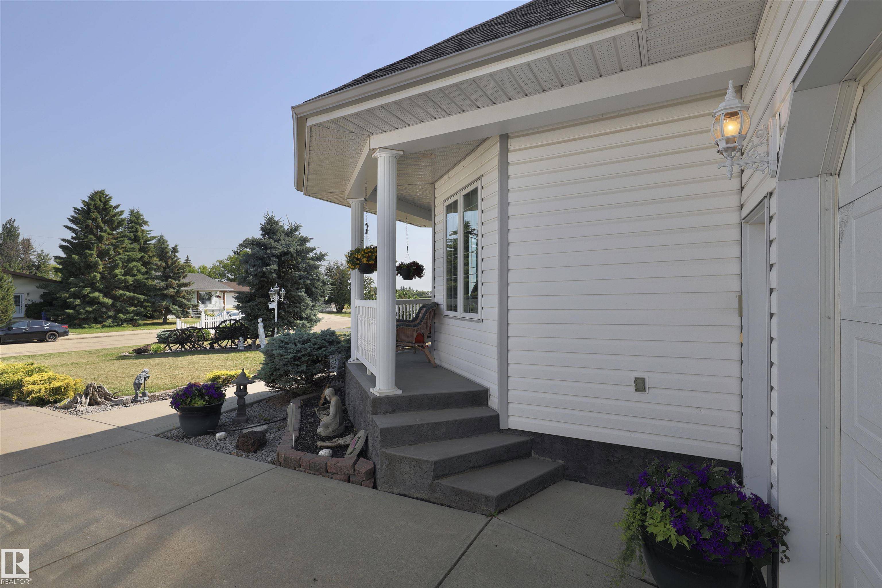 Wetaskiwin, AB T9A 3R6,4509 45 AV