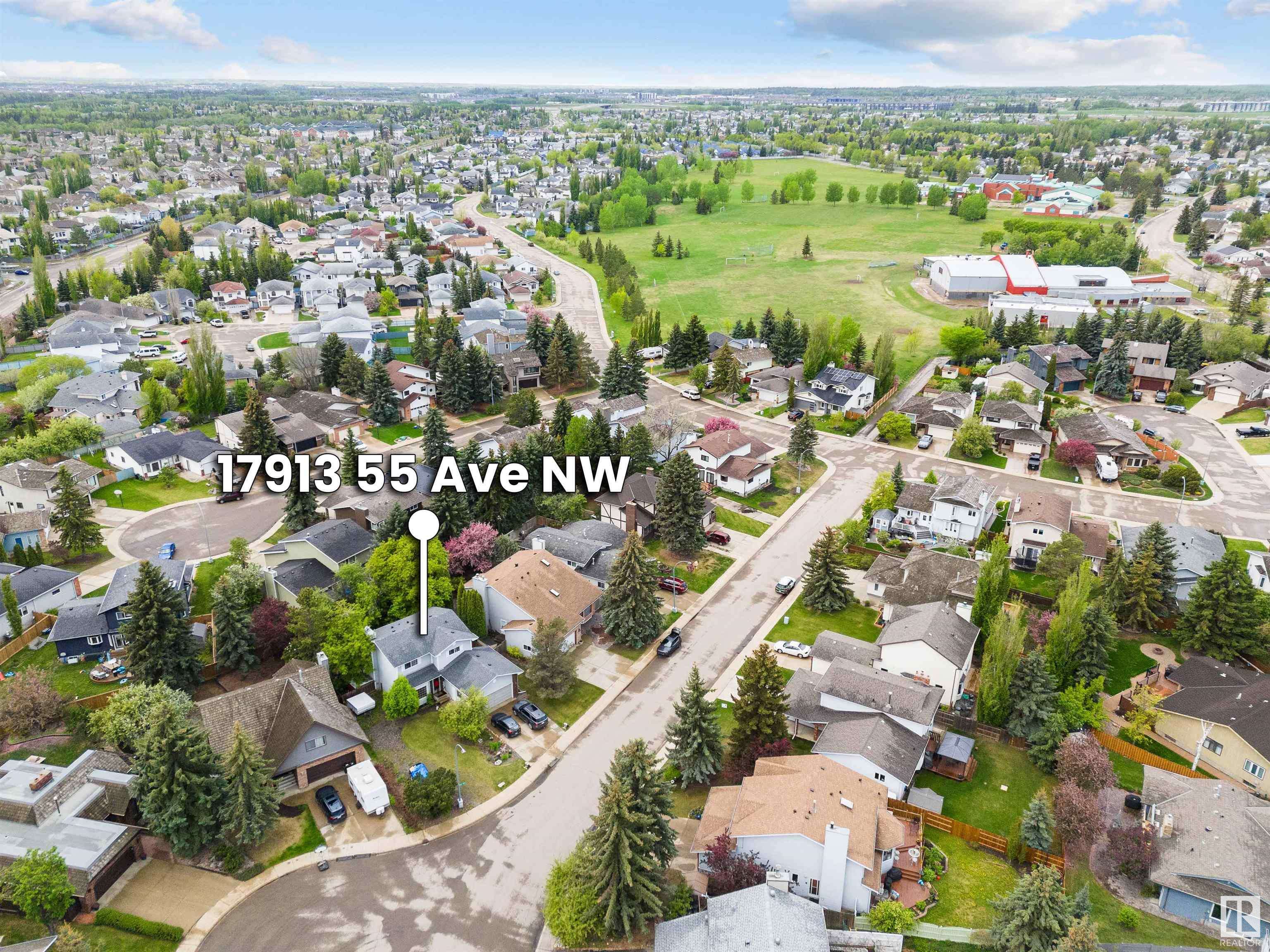 Edmonton, AB T6M 1W9,17913 55 AV NW