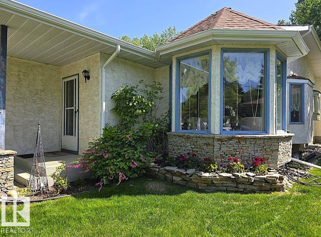 Spruce Grove, AB T7X 2Z3,17 FIELDSTONE DR