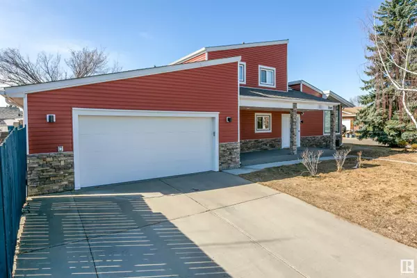 10503 25 AV NW, Edmonton, AB T6J 5E4