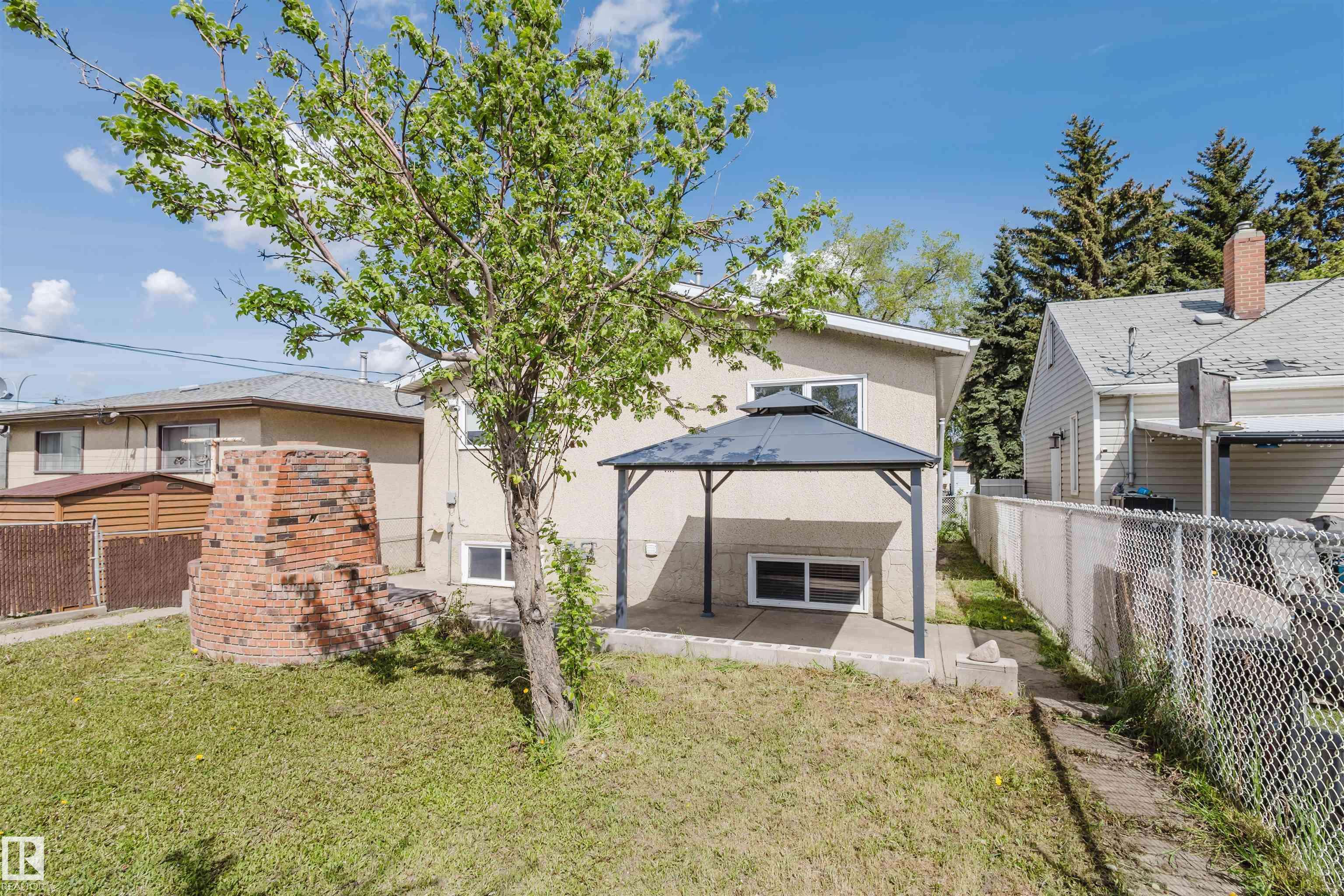 Edmonton, AB T5B 2M5,12512 79 ST NW NW
