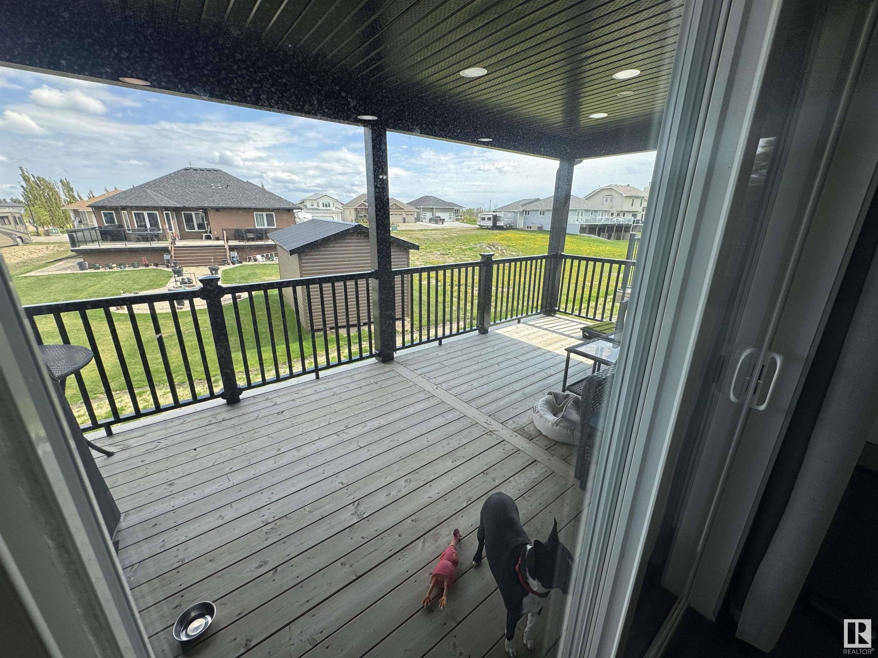 Mundare, AB T0B 3H0,8 Whitetail CV