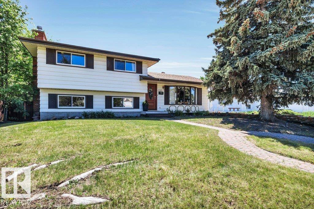 Edmonton, AB T5T 0K7,17107 85 AV NW