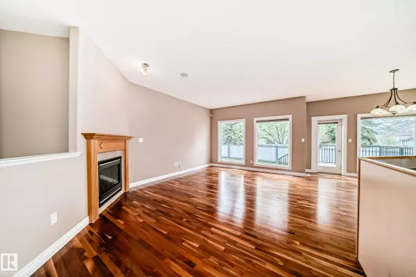 Spruce Grove, AB T7X 4R6,1 LONGVIEW CR
