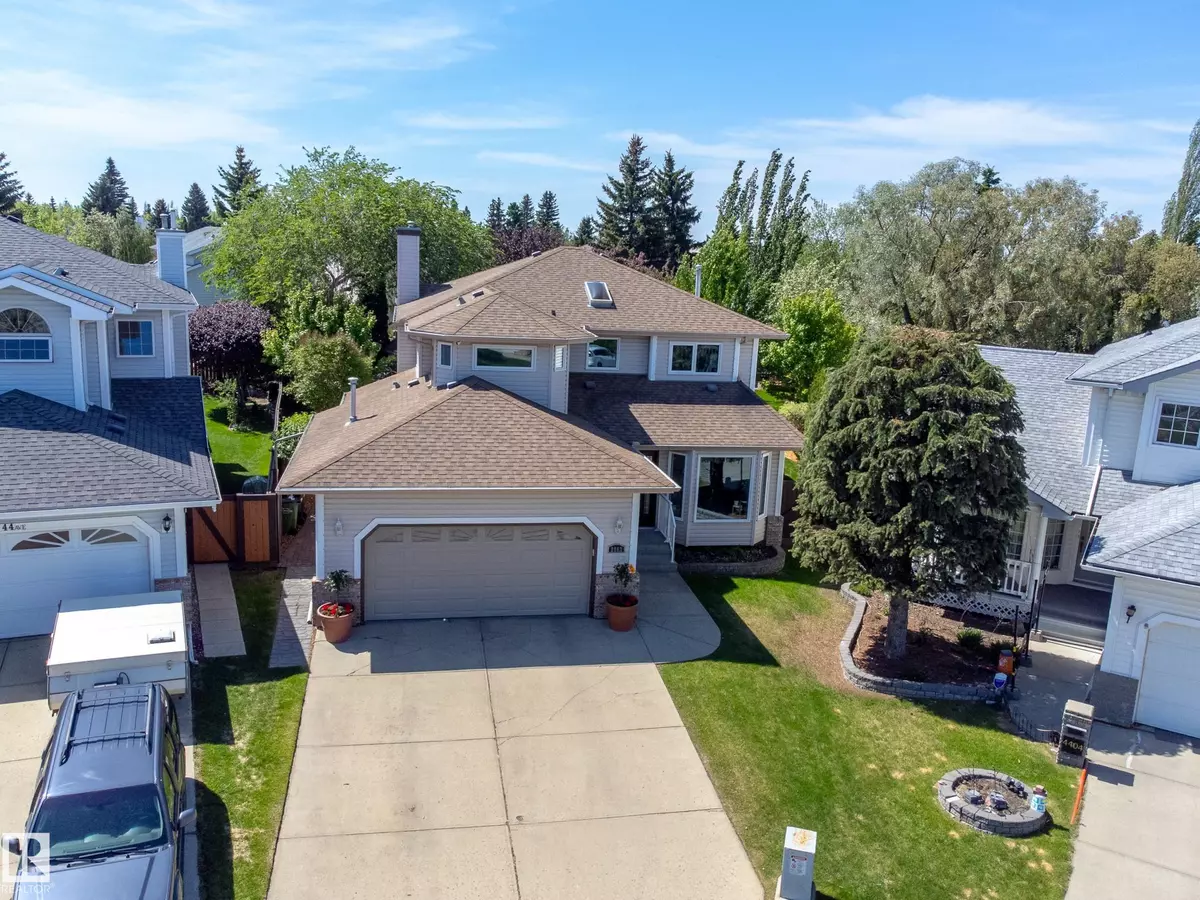 Edmonton, AB T6T 1G9,2863 44 AV NW