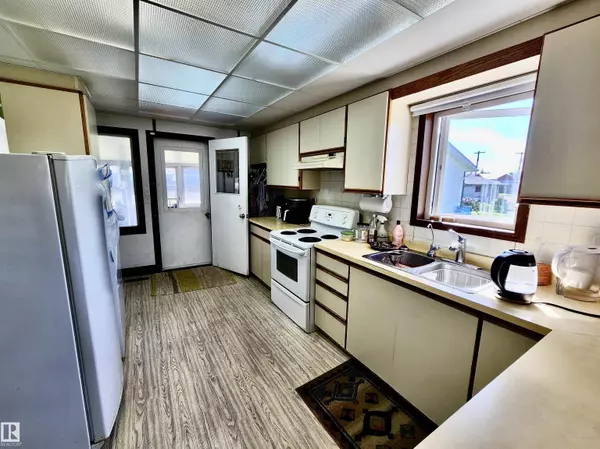 Mallaig, AB T0A 2K0,3602-3605 Main ST