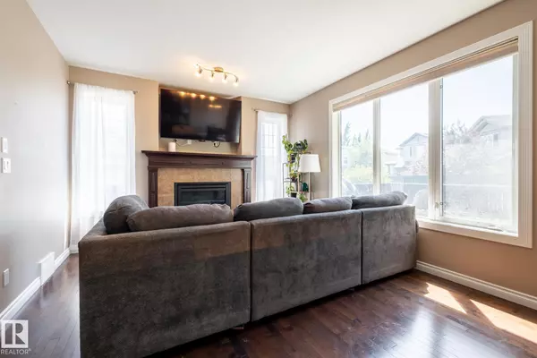 Spruce Grove, AB T7X 0J8,12 VOLETA CO